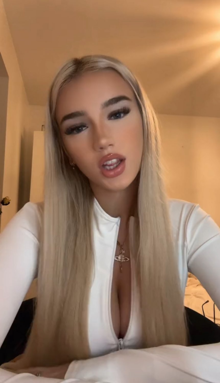 UK Chav Slut with massive tits #pLRJPami